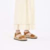 Glenda nubuckleer Glenda nubuckleer